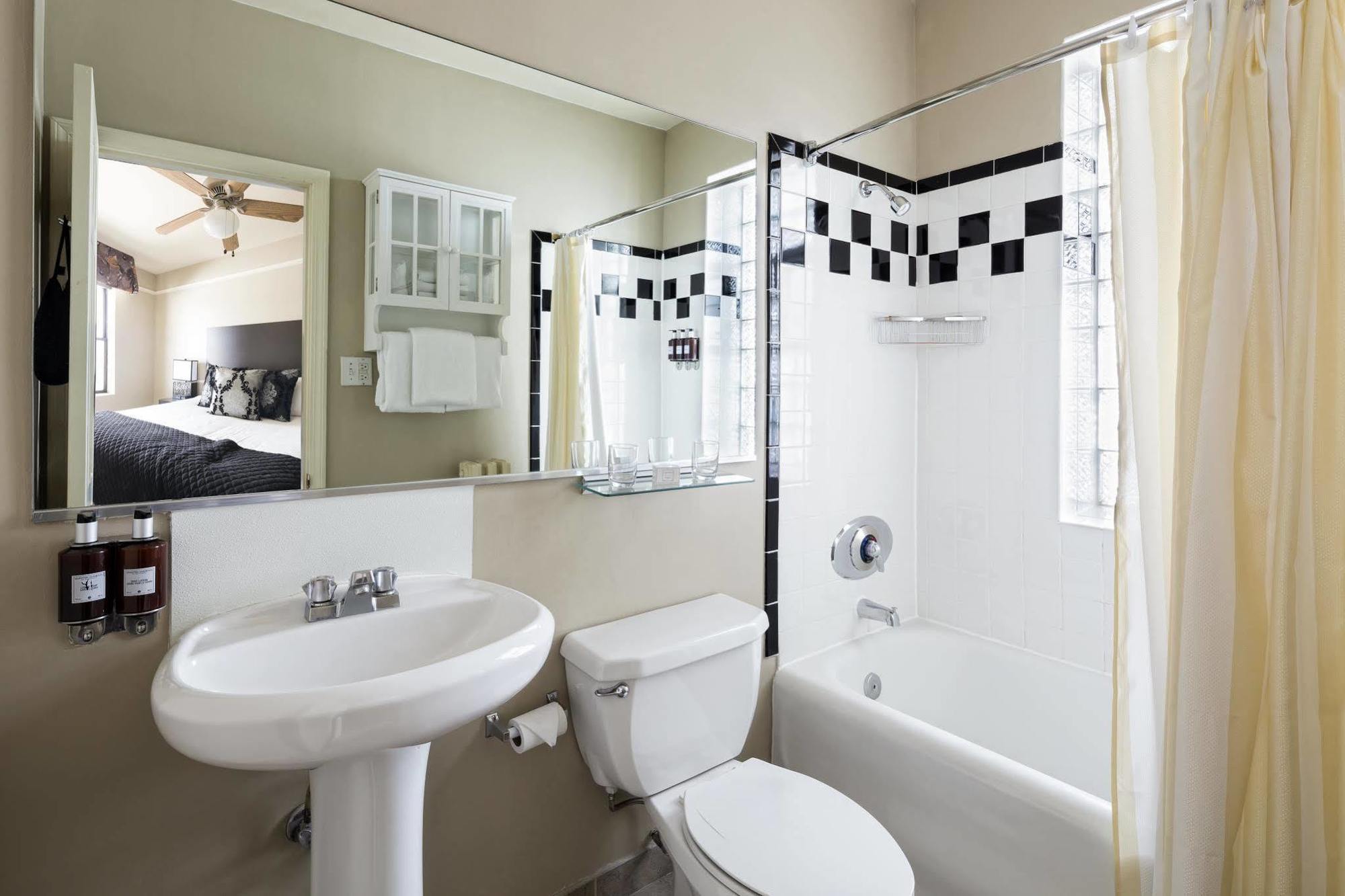 City Suites Hotel Chicago Bagian luar foto